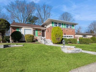 18 Chapin Road, Farmingdale, NY, 11735