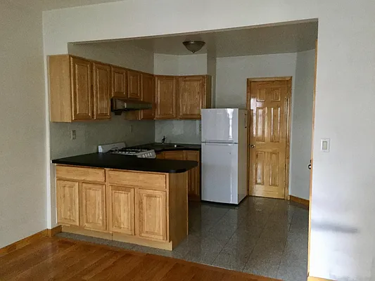 Rented by Natlane Equities | media 11