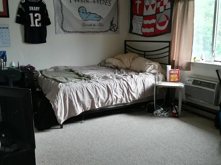 92 Euclid Ave #4 — Photo 3