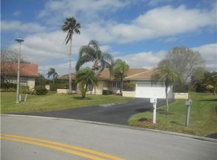 12061 NW 2nd Dr, Coral Springs, FL 33071