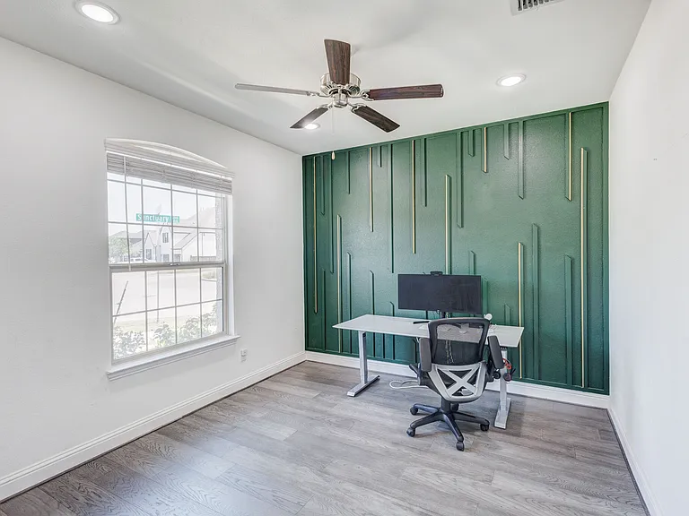 7597 Sanctuary Dr — Photo 5