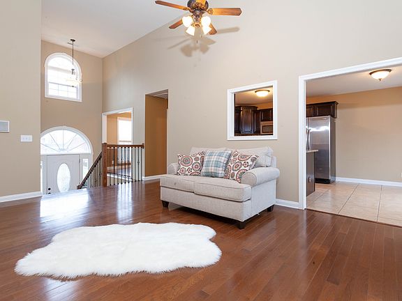 3rd image of 507 Winding Bluff Way