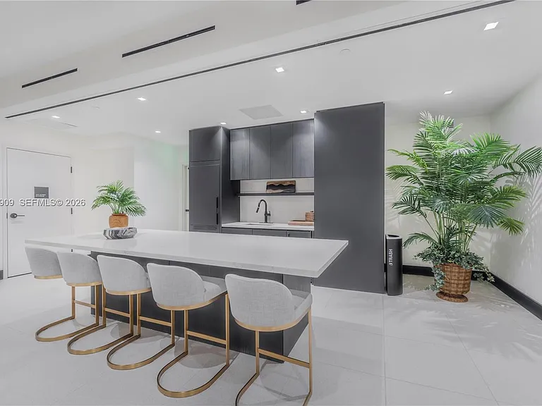 225 N Miami #3109 — Photo 37