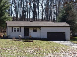 2174 Sunset Dr NE, New Philadelphia, OH 44663