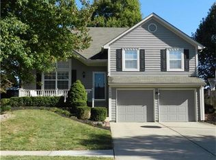 1428 NW Yankee Dr, Blue Springs, MO 64015