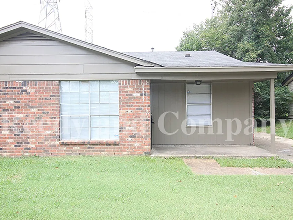 3385 Barbwood Dr