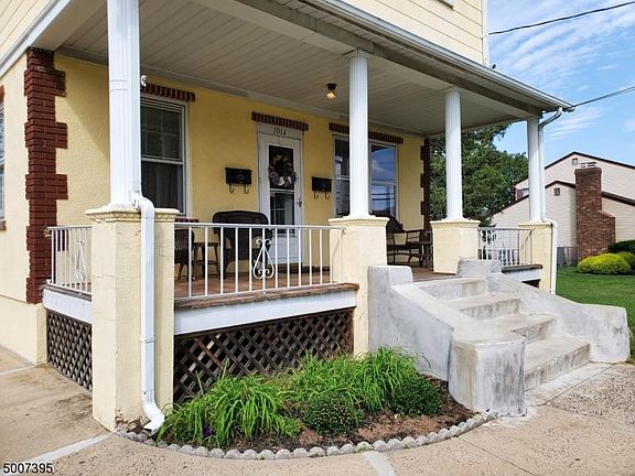 2nd image of 1014 Knopf St