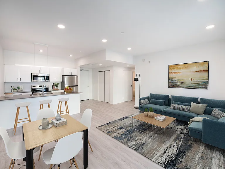 1755 Henderson Hwy — Photo 1