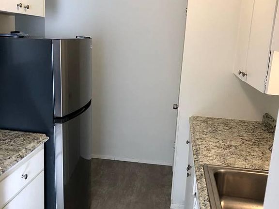 5th image of 12225 SE 60th St APT 27