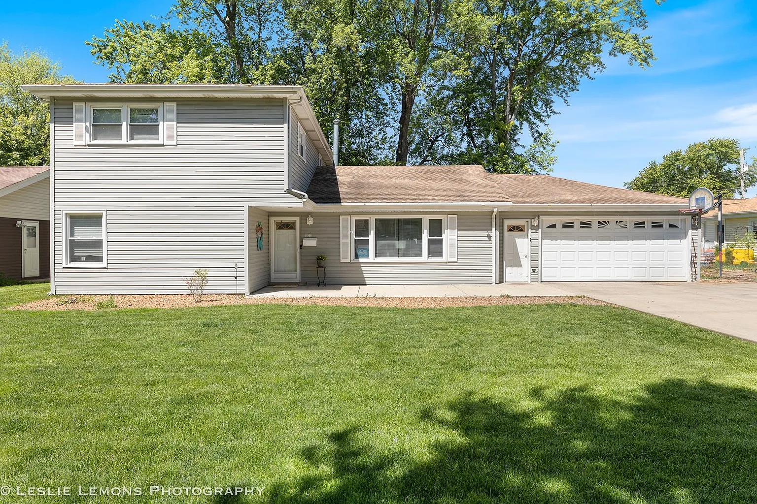 11506 S Neenah Ave photo 1