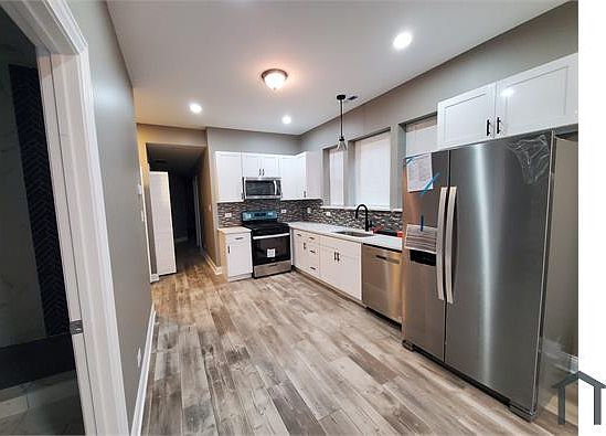 2nd image of 4818 W Washington Blvd #2