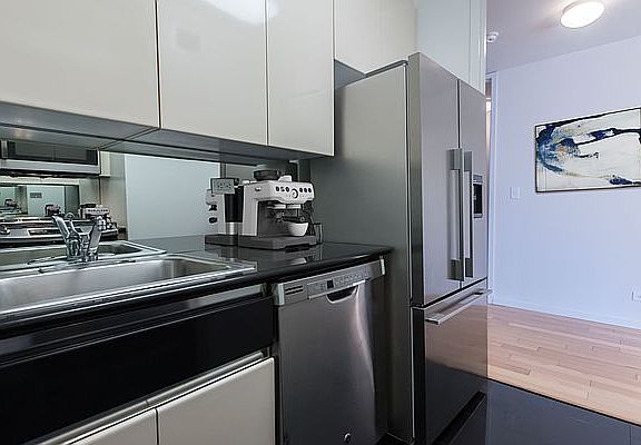5th image of 525 E 72nd St APT 9I