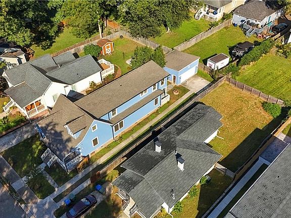 2nd image of 739 Bonnie Brae Ave SW