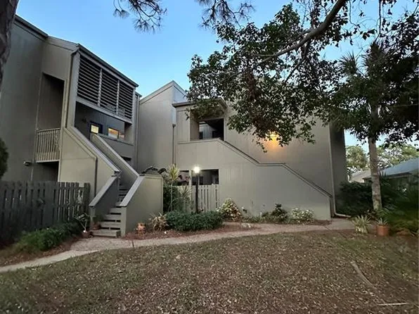 104 Woodland Pl, Osprey, FL 34229