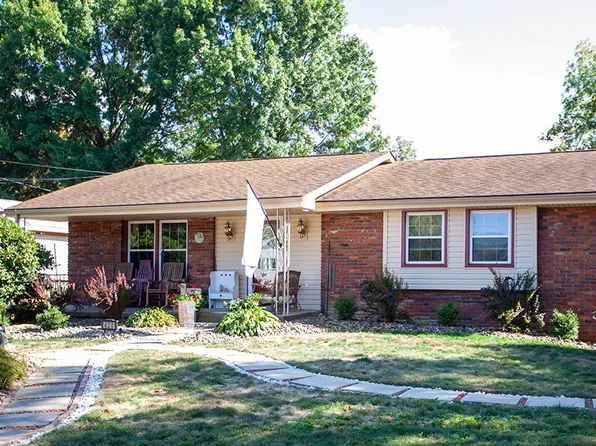 420 Oxford Dr, Greensburg, PA 15601