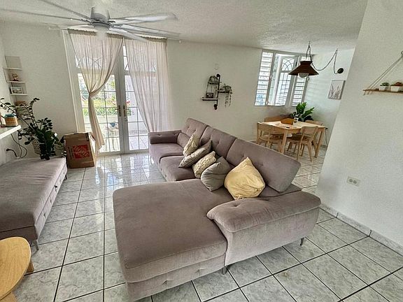 2nd image of Calle Taft La Cumbre #651
