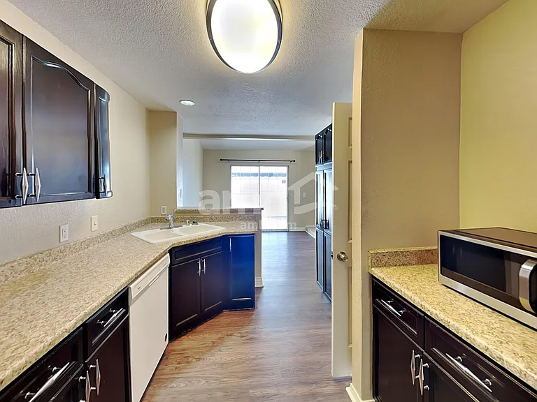 7970 Lonette Ave — Photo 3
