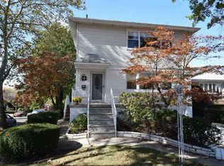 2120 Francis Lewis Blvd, Whitestone, NY 11357