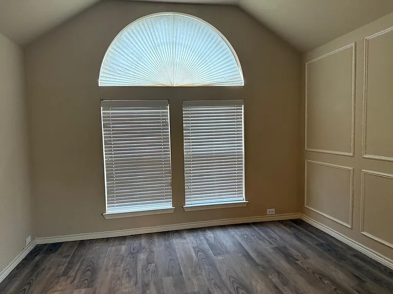 817 Graystone Dr — Photo 15