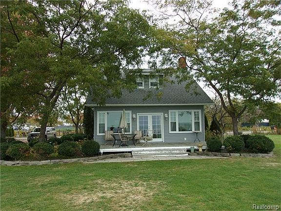 4th image of 8038 Long Island Ct