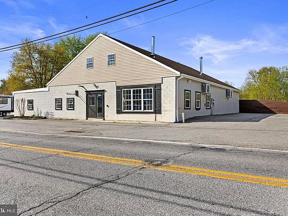3rd image of 34 Main St