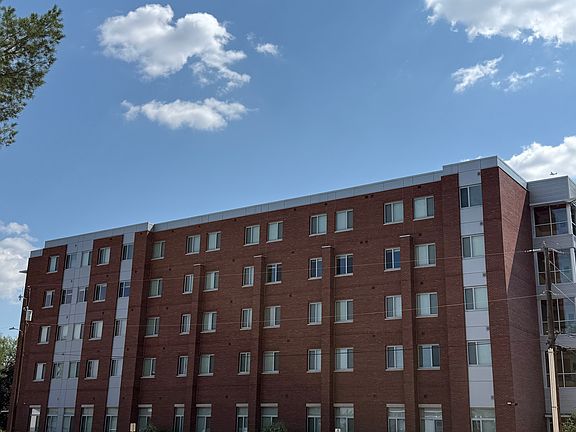 4th image of 1410 S Joyce St #100