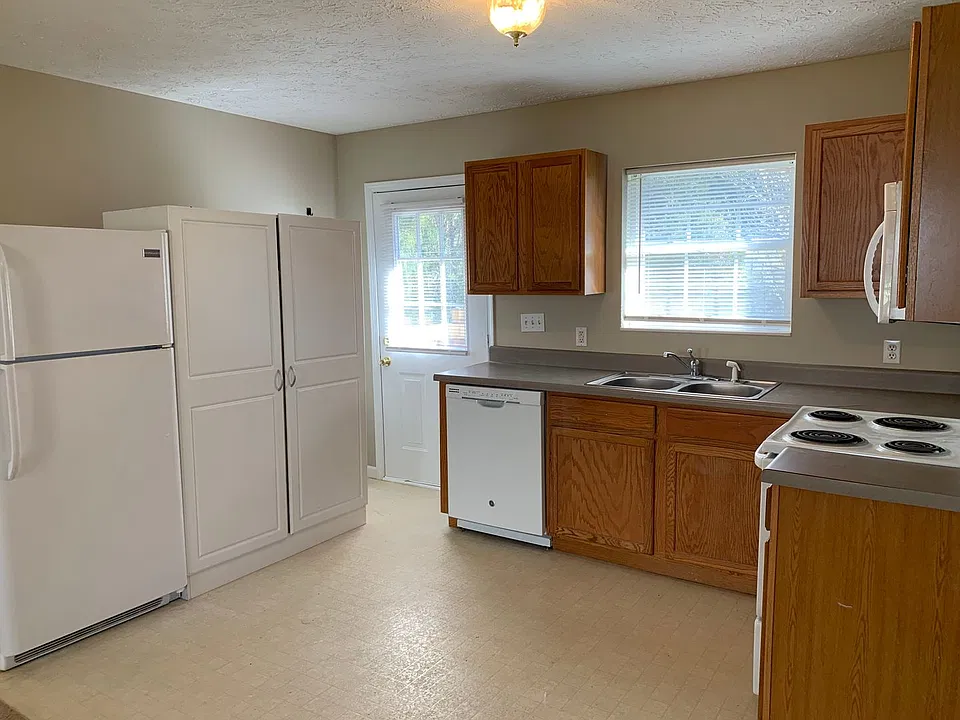 2311 Quartz Ct