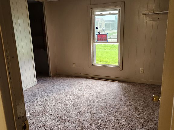 3rd image of 539 Frederick Dr