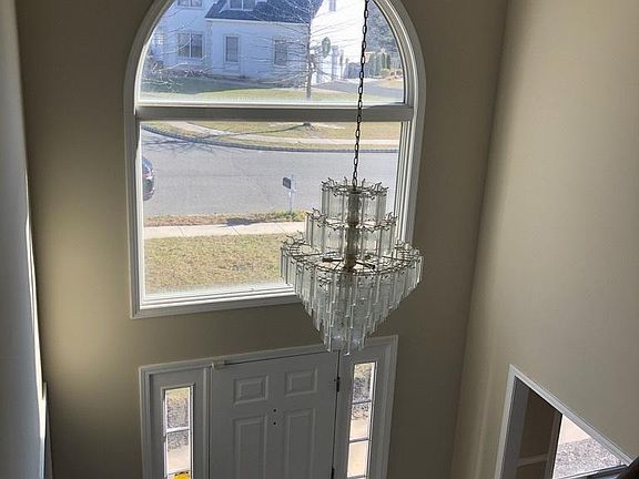 2nd image of 816 Saint Joseph Pl
