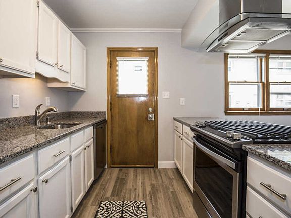 5th image of 4904 N Shoreland Ave #4904