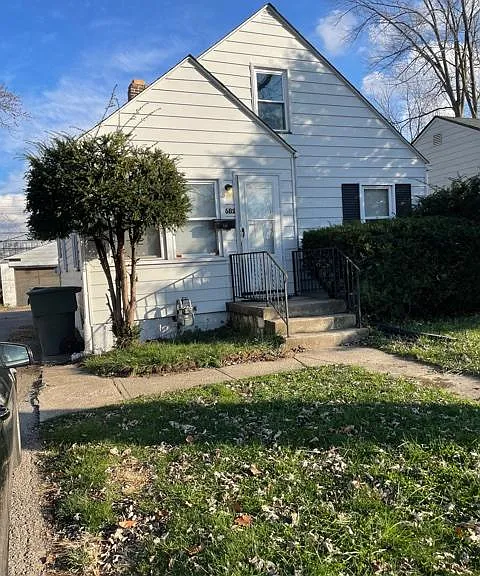 680 S Napoleon Ave — Photo 1