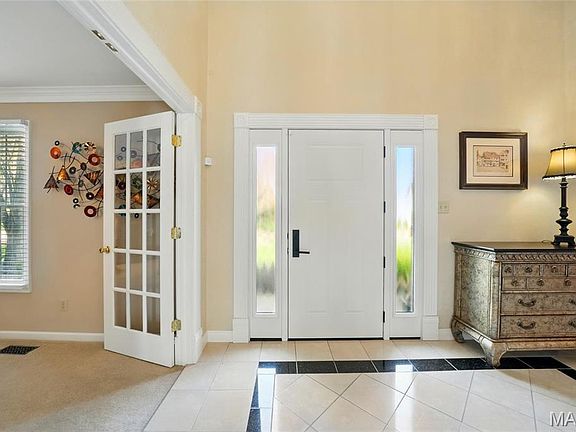 3rd image of 15988 Meadow Oak Dr