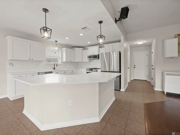 14380 Summerset Dr, Gonzales, LA 70737