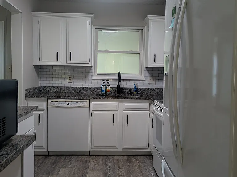 6521 Cadbury Dr — Photo 6