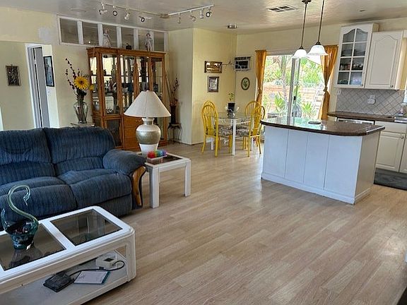4th image of 25849 Holly Ave