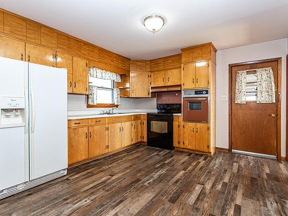 5th image of 2109 Park Grove Ln