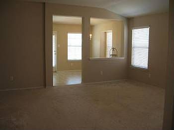4th image of 2604 Bluffstone Dr