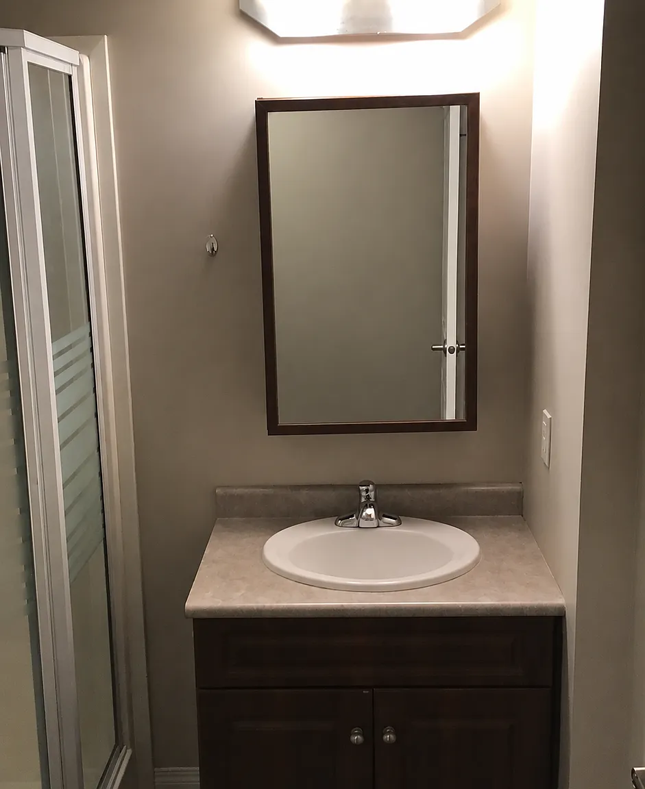 5202 49th St, Unit 104 - Bachelor Apartment — Photo 2