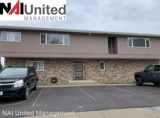 406 Orbit Dr APT 8, Hinton, IA 51024