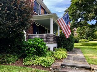 127 Pond St, South Kingstown, RI 02879