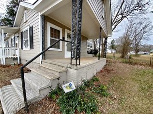 914 W Buford St, Gaffney, SC 29341