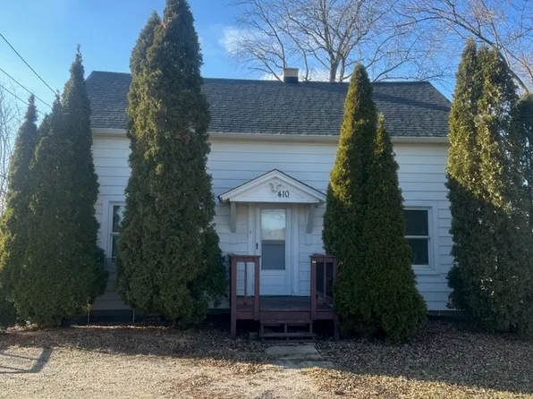 410 Ivanhoe Rd, Grayslake, IL 60030