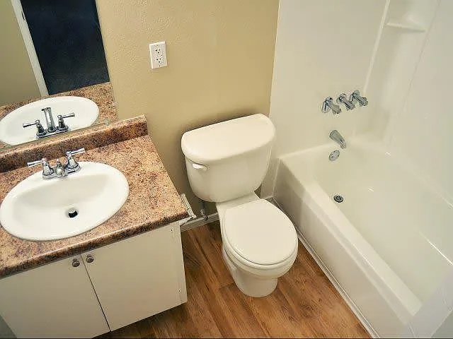 200 Button St — Photo 8