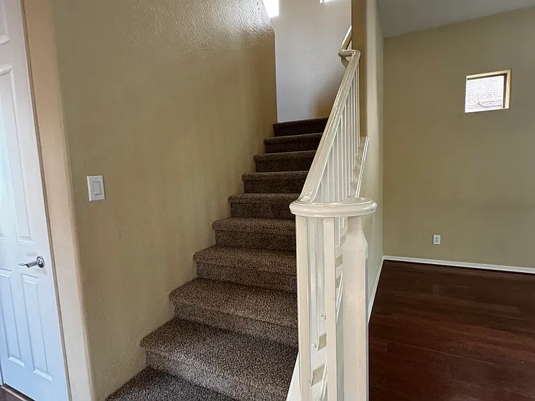 837 W Village Pkwy — Photo 13
