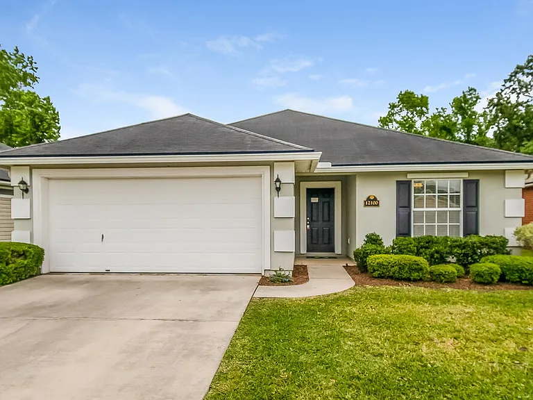 12100 Hayden Lakes Cir — Photo 1