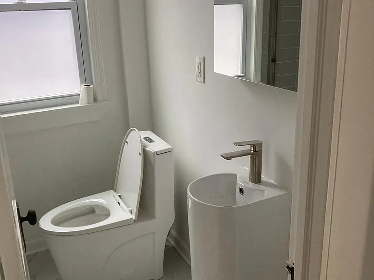 123 E Franklin Ave #1 — Photo 17