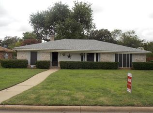 1921 Cimarron Trl, Hurst, TX 76054