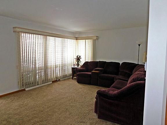 4th image of 50 Hewett St