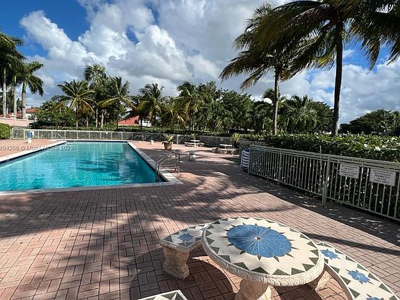 5th image of 6740 NW 114th Ave APT 724
