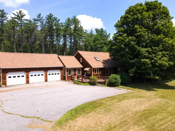 23 Knoll Street, Newport, NH 03773